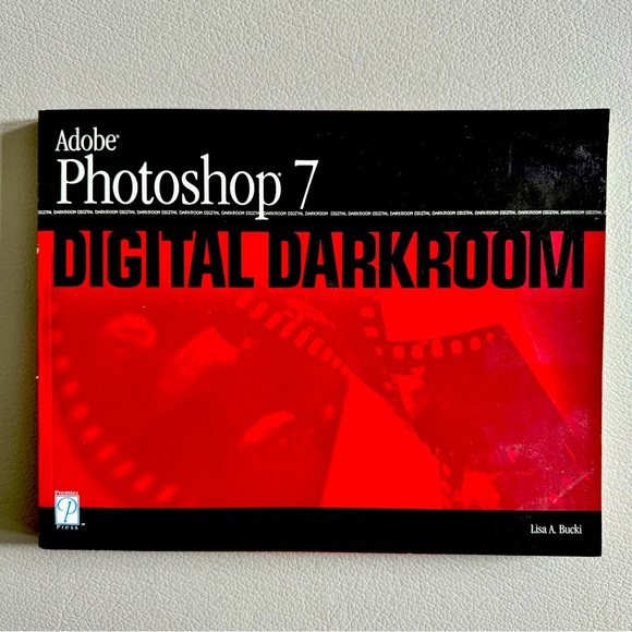 Adobe Photoshop 7.0 Darkroom in a Book | digital photography pro - Picture 1 of 2